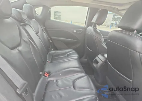 2015 Dodge Dart Limited z USA, uszkodzony, nr VIN 1C3CDFCB4FD165699